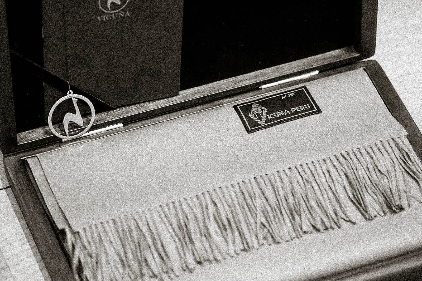 Vikunja Schal Bespoke Maßhemden nach persönlichem Schnitt