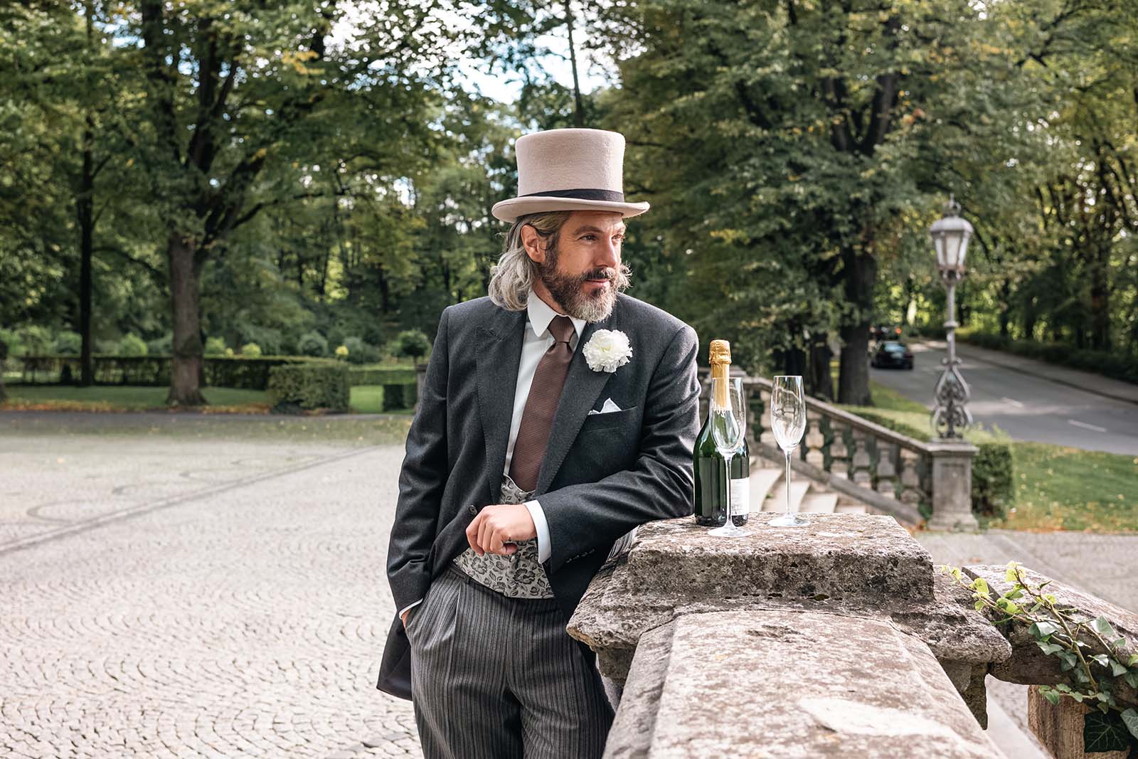Cutaway Anzug Bespoke Maßanzug Stoffe